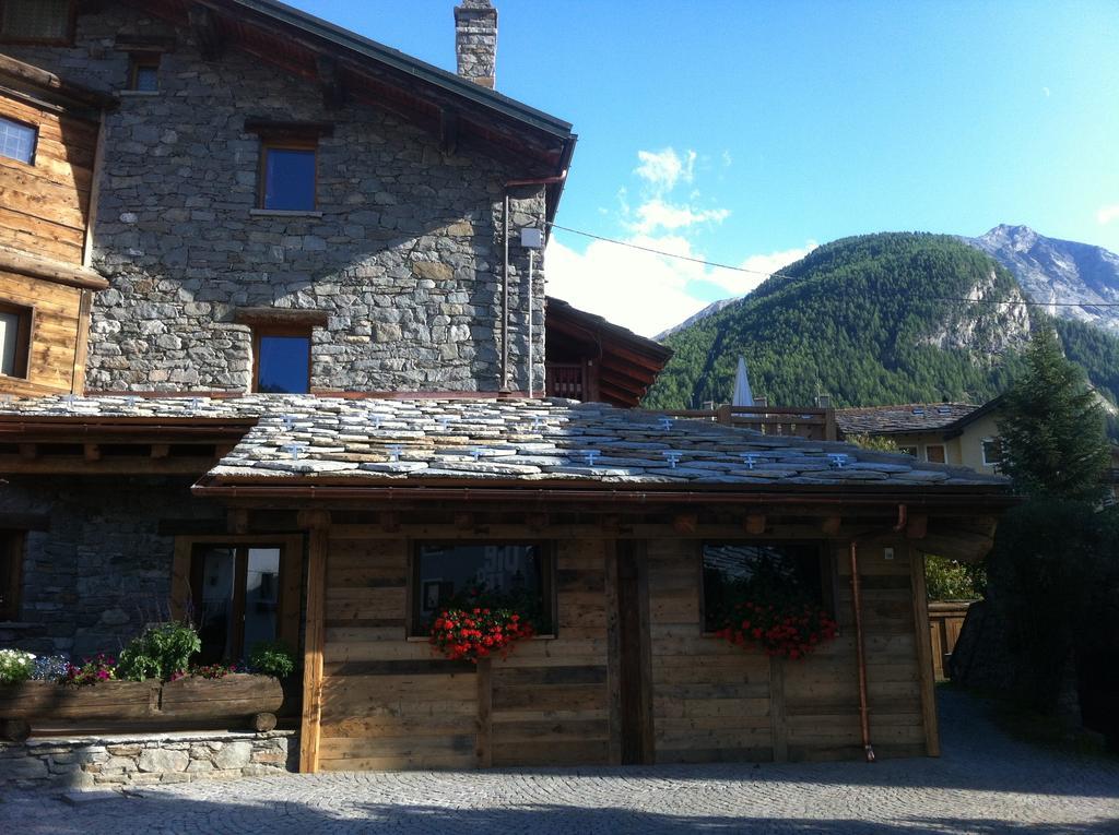 Les Trompeurs Chez Odette Acomodação com café da manhã Cogne Exterior foto